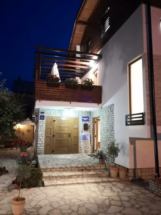 Accommodation Plitvice Korenica Buitenkant foto
